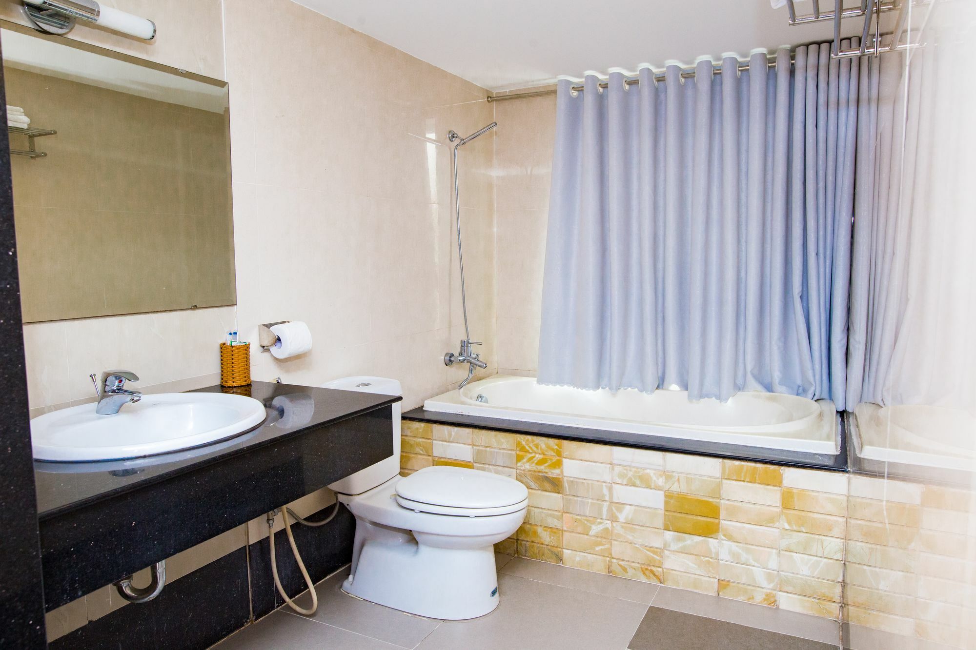 Oyo 169 New Hotel Ho Chi Minh City Bagian luar foto